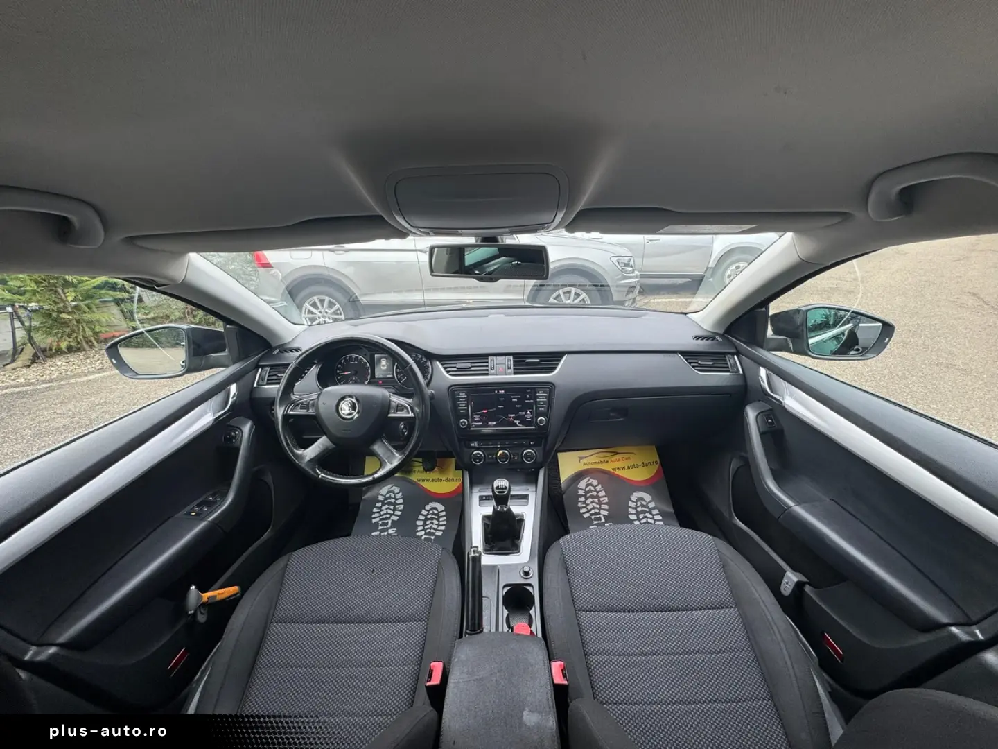 Skoda Octavia Diesel 1.6 2015 Manuala