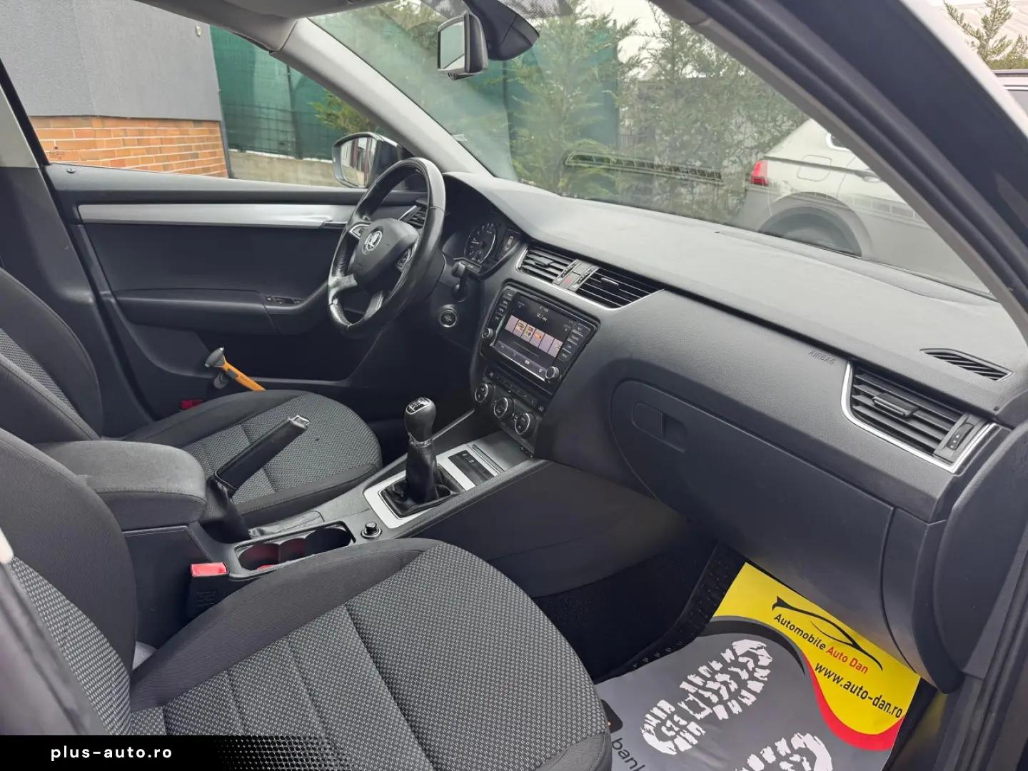 Skoda Octavia Diesel 1.6 2015 Manuala