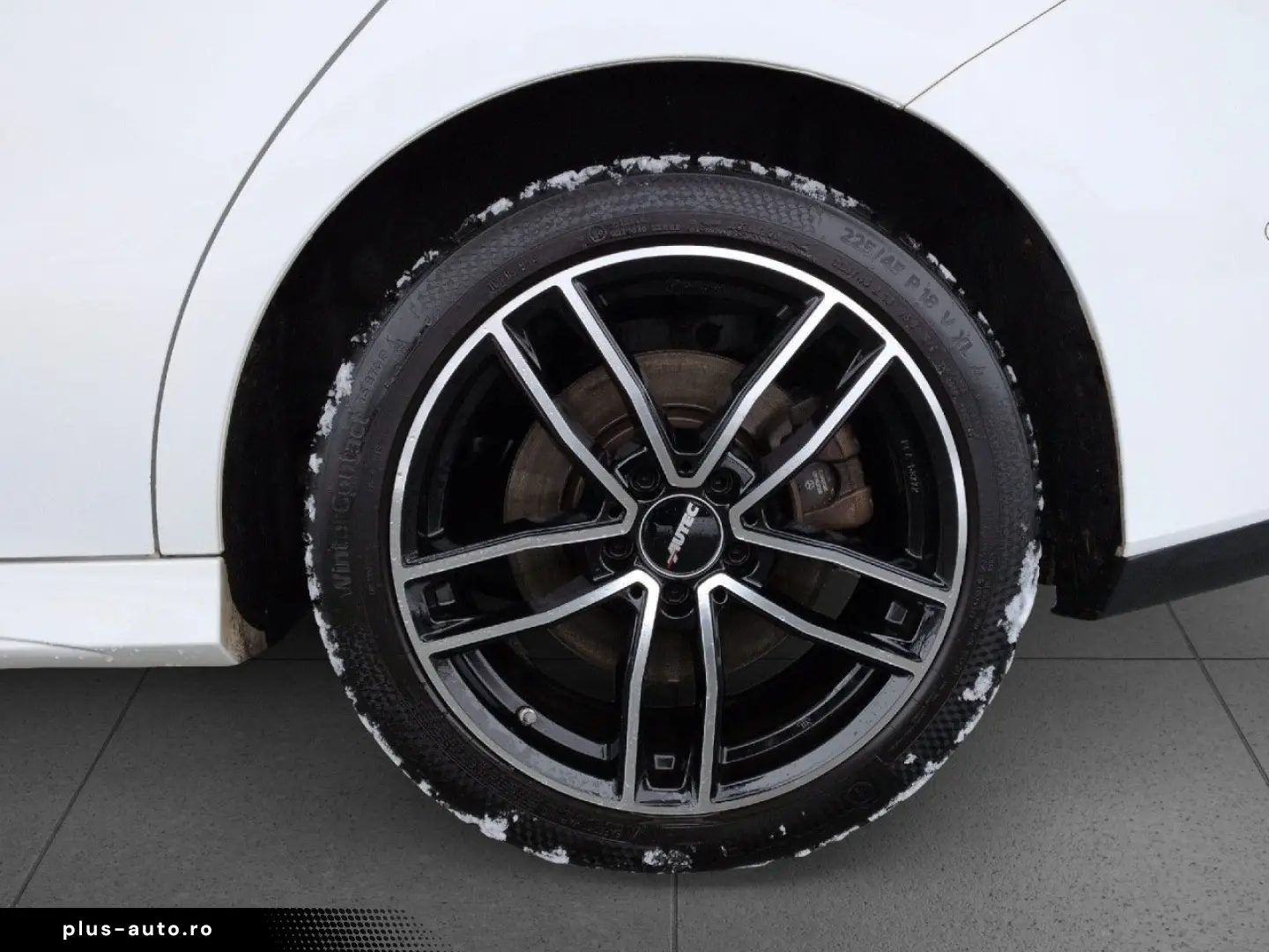 MERCEDES-BENZ CLA 250e Coupé AMG AHK Kamera LED Nav 18