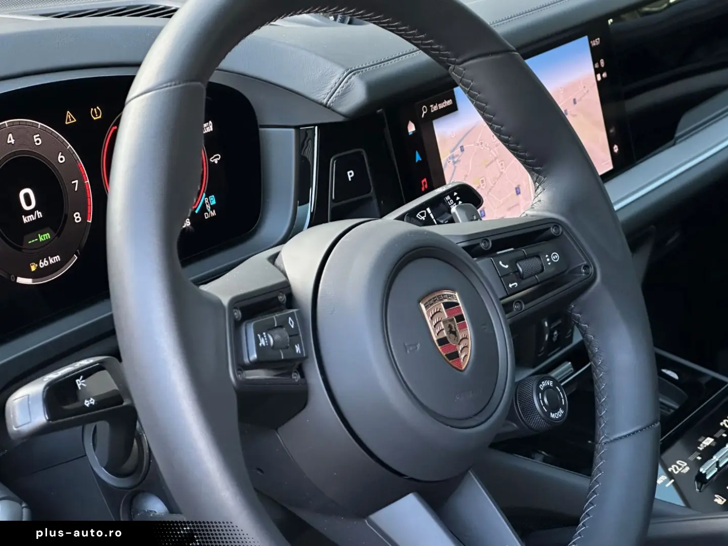 PORSCHE Cayenne S E-Hybrid Coupé Burmester GT-Sportlenk.