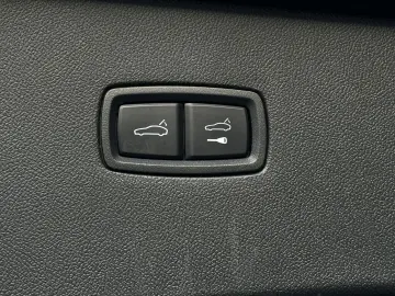 PORSCHE Cayenne S E-Hybrid Coupé Burmester GT-Sportlenk.