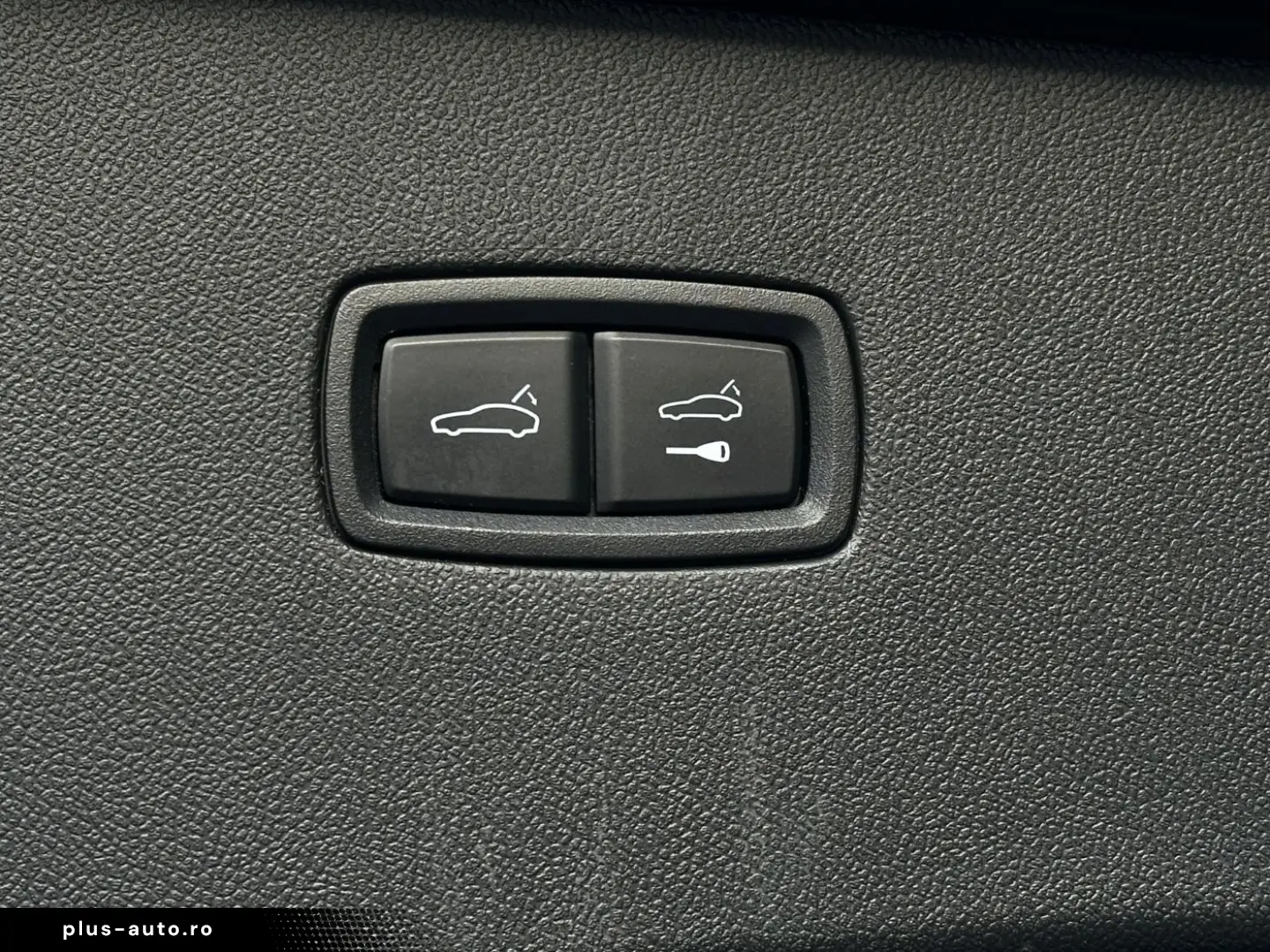 PORSCHE Cayenne S E-Hybrid Coupé Burmester GT-Sportlenk.