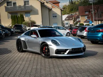 PORSCHE 992 Carrera 4S Coupé TOPAUSSTATTUNG