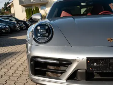 PORSCHE 992 Carrera 4S Coupé