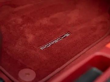 PORSCHE 992 Carrera 4S Coupé