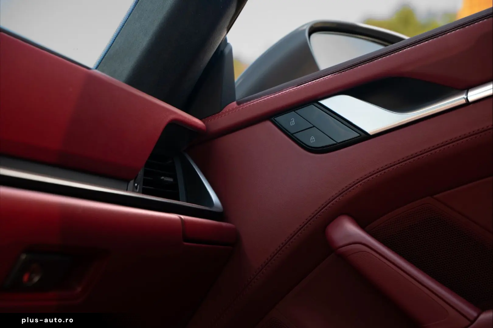 PORSCHE 992 Carrera 4S Coupé