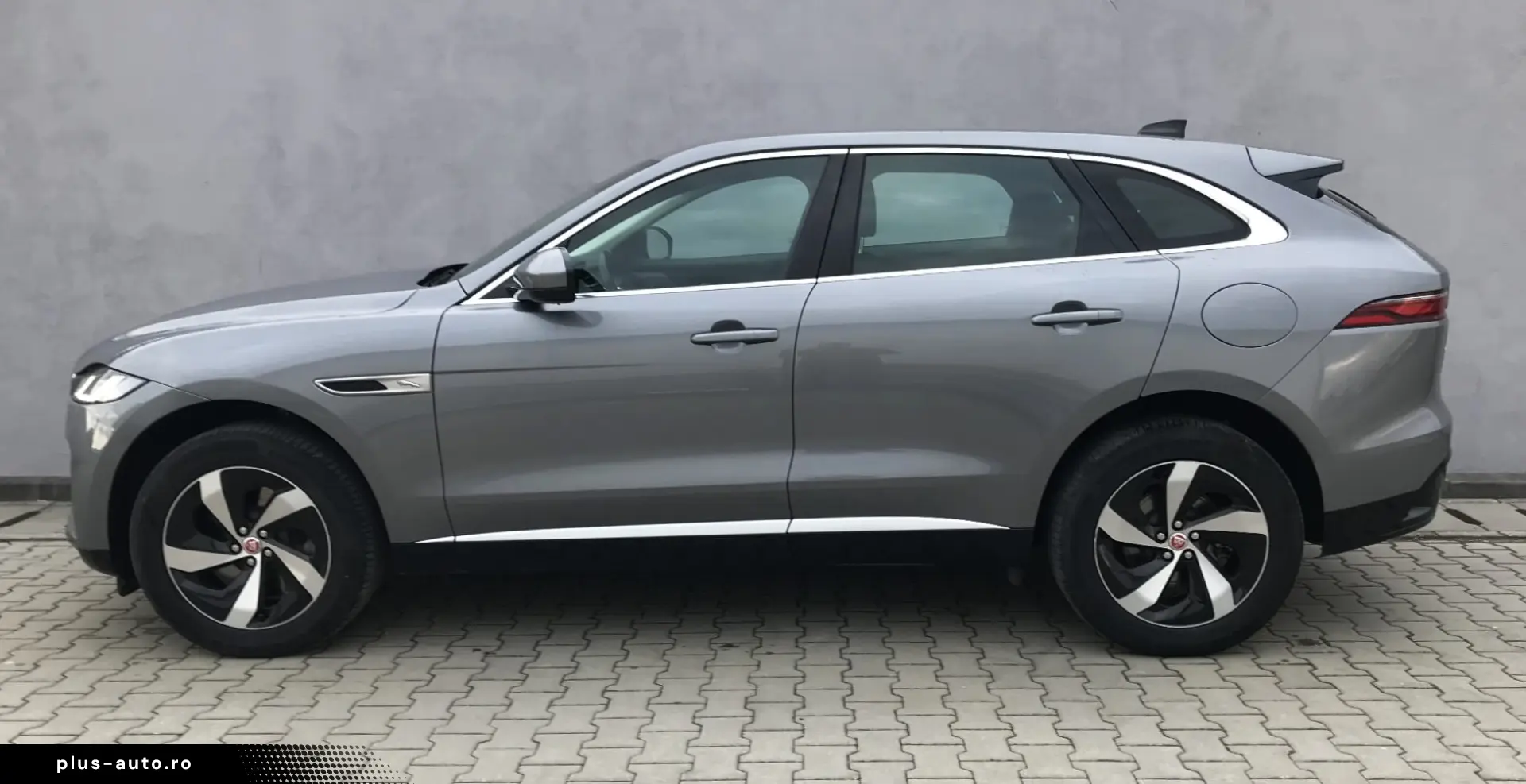 Jaguar F-Pace P400e AWD HSE