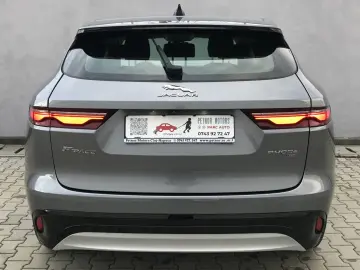 Jaguar F-Pace P400e AWD HSE