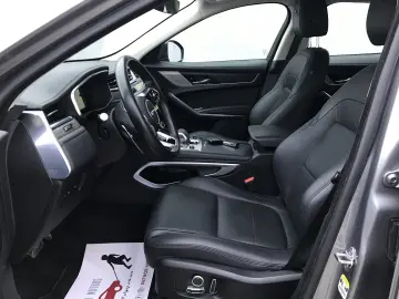 Jaguar F-Pace P400e AWD HSE