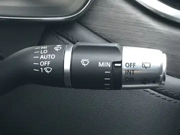 Jaguar F-Pace P400e AWD HSE