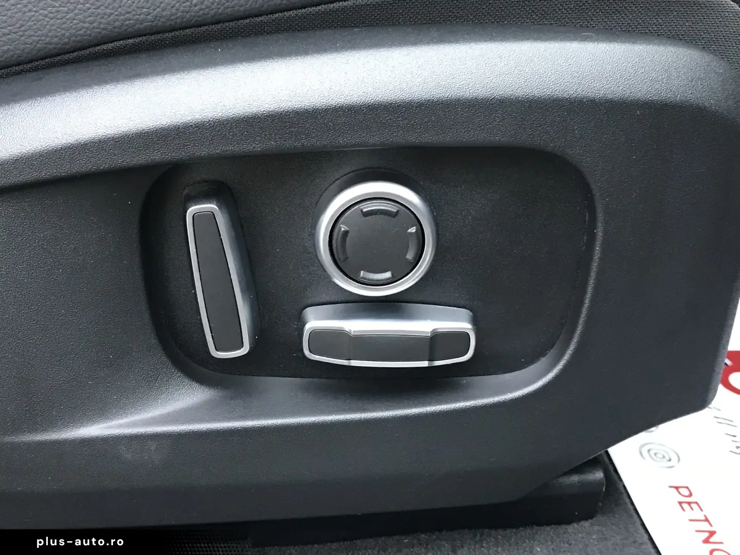 Jaguar F-Pace P400e AWD HSE