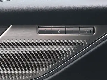 Jaguar F-Pace P400e AWD HSE