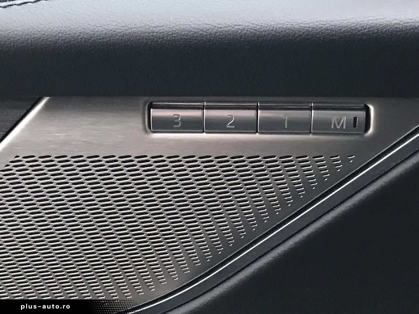 Jaguar F-Pace P400e AWD HSE