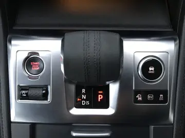 Jaguar F-Pace P400e AWD HSE