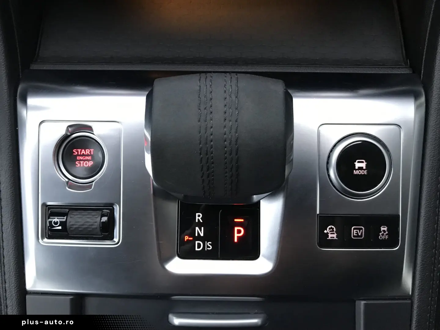 Jaguar F-Pace P400e AWD HSE