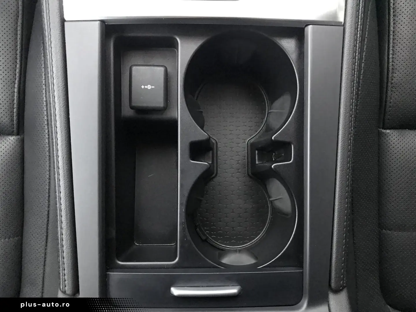 Jaguar F-Pace P400e AWD HSE