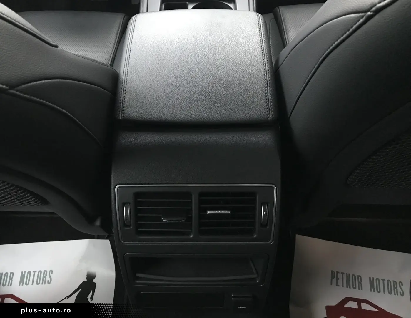 Jaguar F-Pace P400e AWD HSE