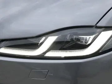 Jaguar F-Pace P400e AWD HSE