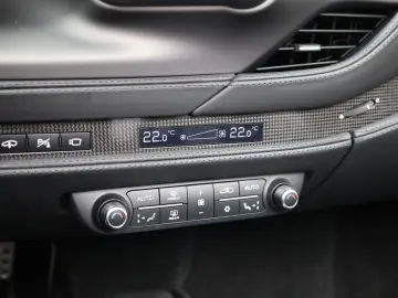 FERRARI F8 Spider ROSSO CORSA