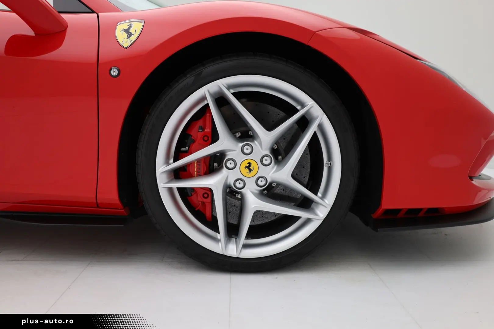 FERRARI F8 Spider ROSSO CORSA