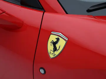 FERRARI F8 Spider ROSSO CORSA