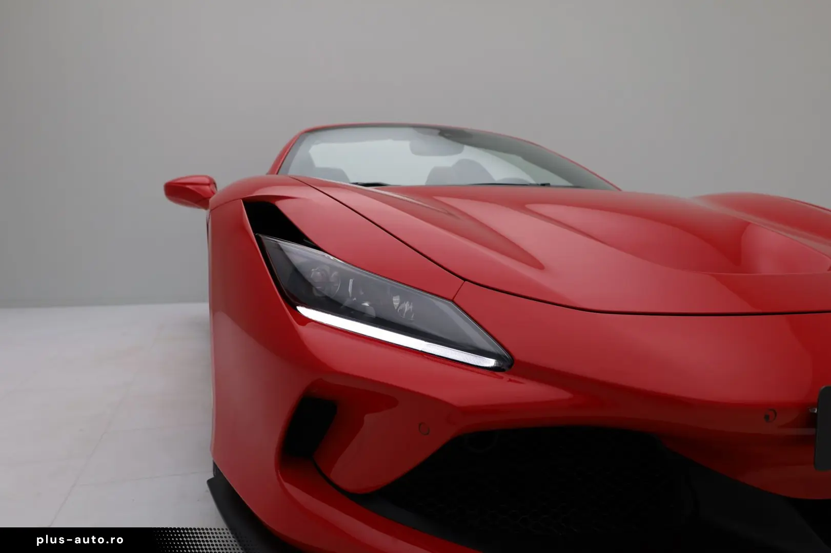 FERRARI F8 Spider ROSSO CORSA