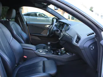 BMW 218 2 Gran Coupe 218 i M Sport  TOPZUSTAND!