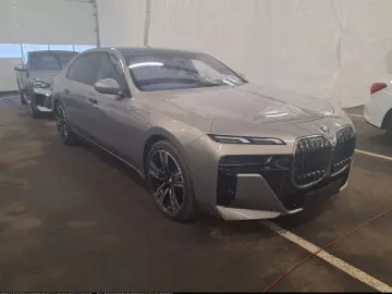 BMW 740d xDrive M SPORT AHK SkyL StHz HUD 360