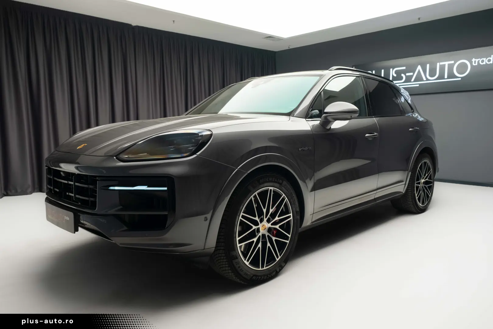 PORSCHE CAYENNE S E-Hybrid SUV