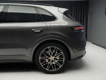 PORSCHE CAYENNE S E-Hybrid SUV
