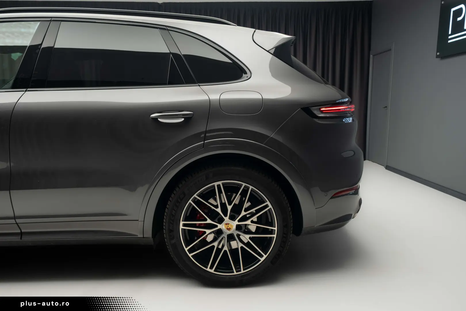 PORSCHE CAYENNE S E-Hybrid SUV
