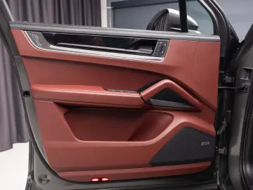 PORSCHE CAYENNE S E-Hybrid SUV