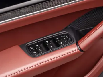 PORSCHE CAYENNE S E-Hybrid SUV