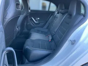 MERCEDES-BENZ A 250 e limousine AMG Night-P KAM CarPlay