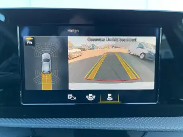 MERCEDES-BENZ A 250 e limousine AMG Night-P KAM CarPlay