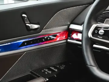 BMW 750e xDrive M Sport Plug-in Hybrid Sportautomati