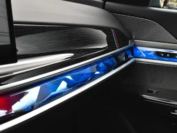 BMW 750e xDrive M Sport Plug-in Hybrid Sportautomati