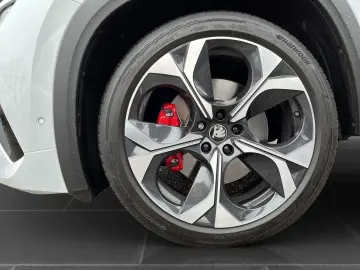 SKODA Kodiaq 2.0 TSI 4x4 DSG RS Pano AHK Leder HuD 360