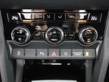 SKODA Kodiaq RS 2.0 TSI DSG 4x4 LED Panorama Kamera