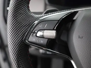 SKODA Kodiaq RS 2.0 TSI DSG 4x4 LED Panorama Kamera