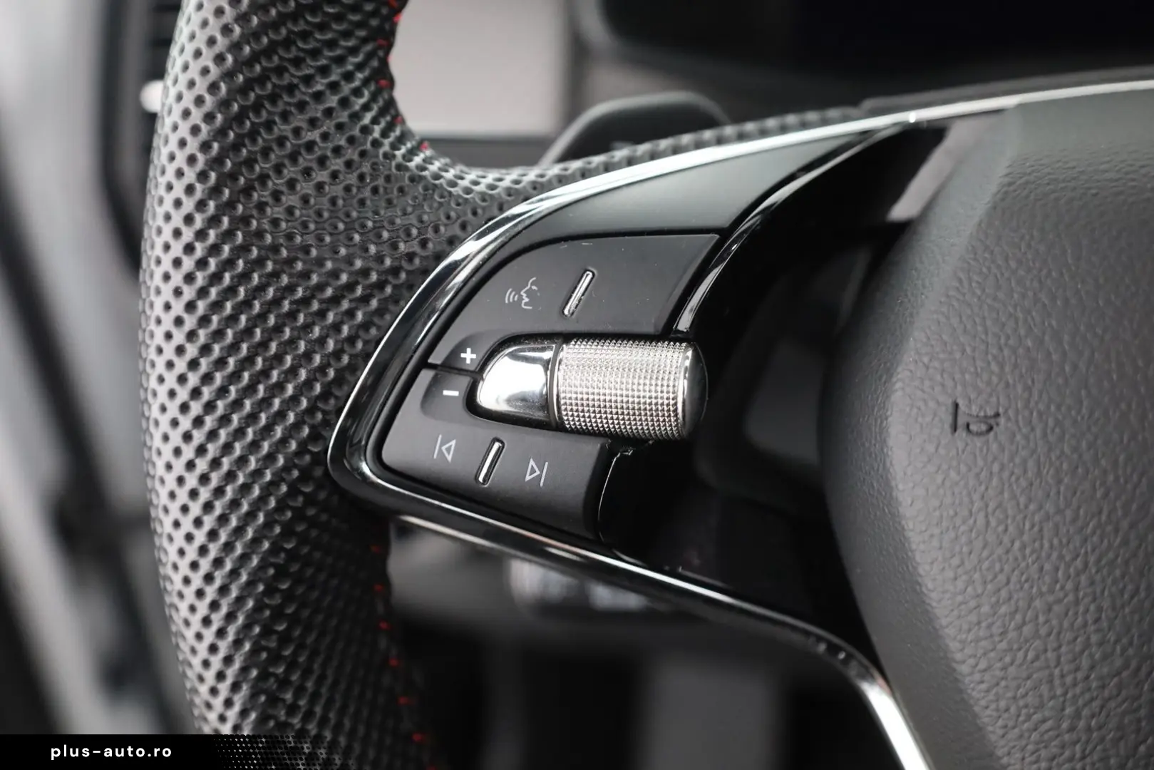 SKODA Kodiaq RS 2.0 TSI DSG 4x4 LED Panorama Kamera