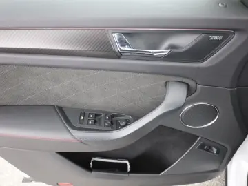 SKODA Kodiaq RS 2.0 TSI DSG 4x4 LED Panorama Kamera