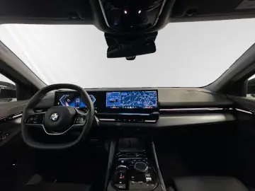 BMW 520d xDr Ventilation 360 DAPro AuxHeat HUD 4ZClima