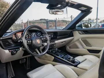 PORSCHE 992 Carrera GTS Cabriolet NETTO