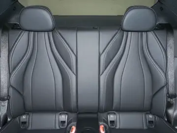 Mercedes-Benz CLE 300 e AMG 19  Pano LED