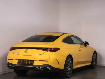 Mercedes-Benz CLE 300 e AMG 19  Pano LED