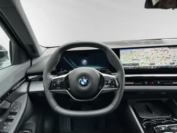 BMW 520d xDrive Head-Up Standhzg. DAProf. PA