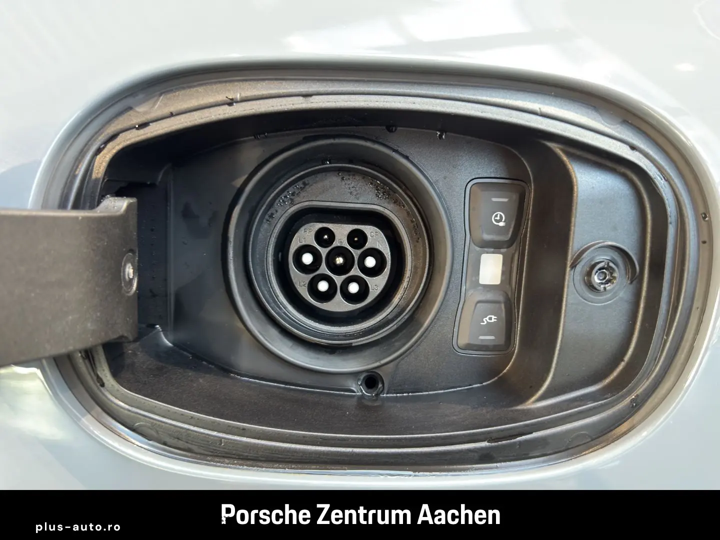 PORSCHE Cayenne E-Hybrid Coupe hHA-Lenkung InnoDrive LED