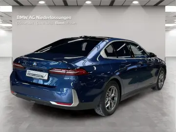 BMW 520d xDrive Limousine Standheizung Harman K LED