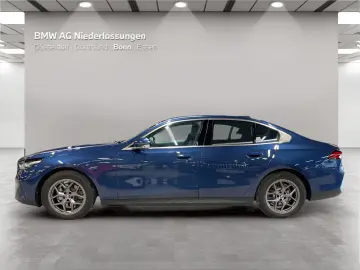 BMW 520d xDrive Limousine Standheizung Harman K LED